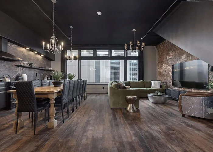 Penthouse Grand Executive Suite