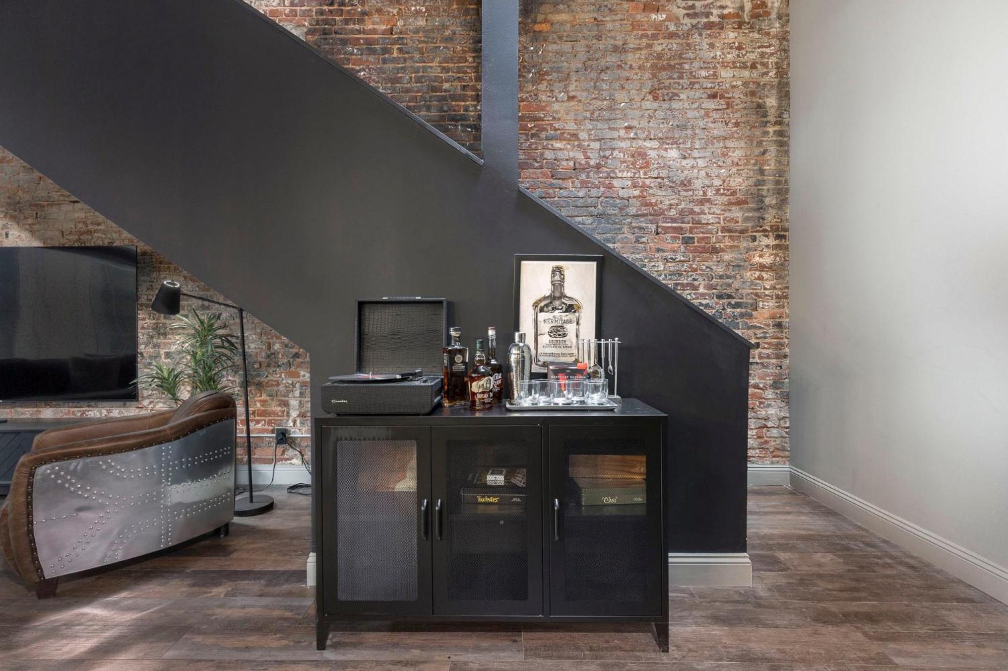 Penthouse Grand Executive Louisville