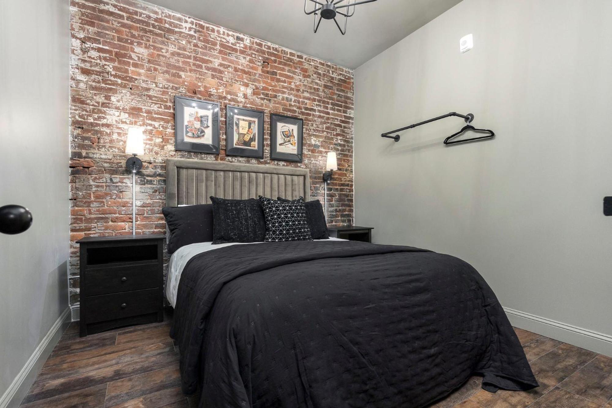 Penthouse Grand Executive Louisville