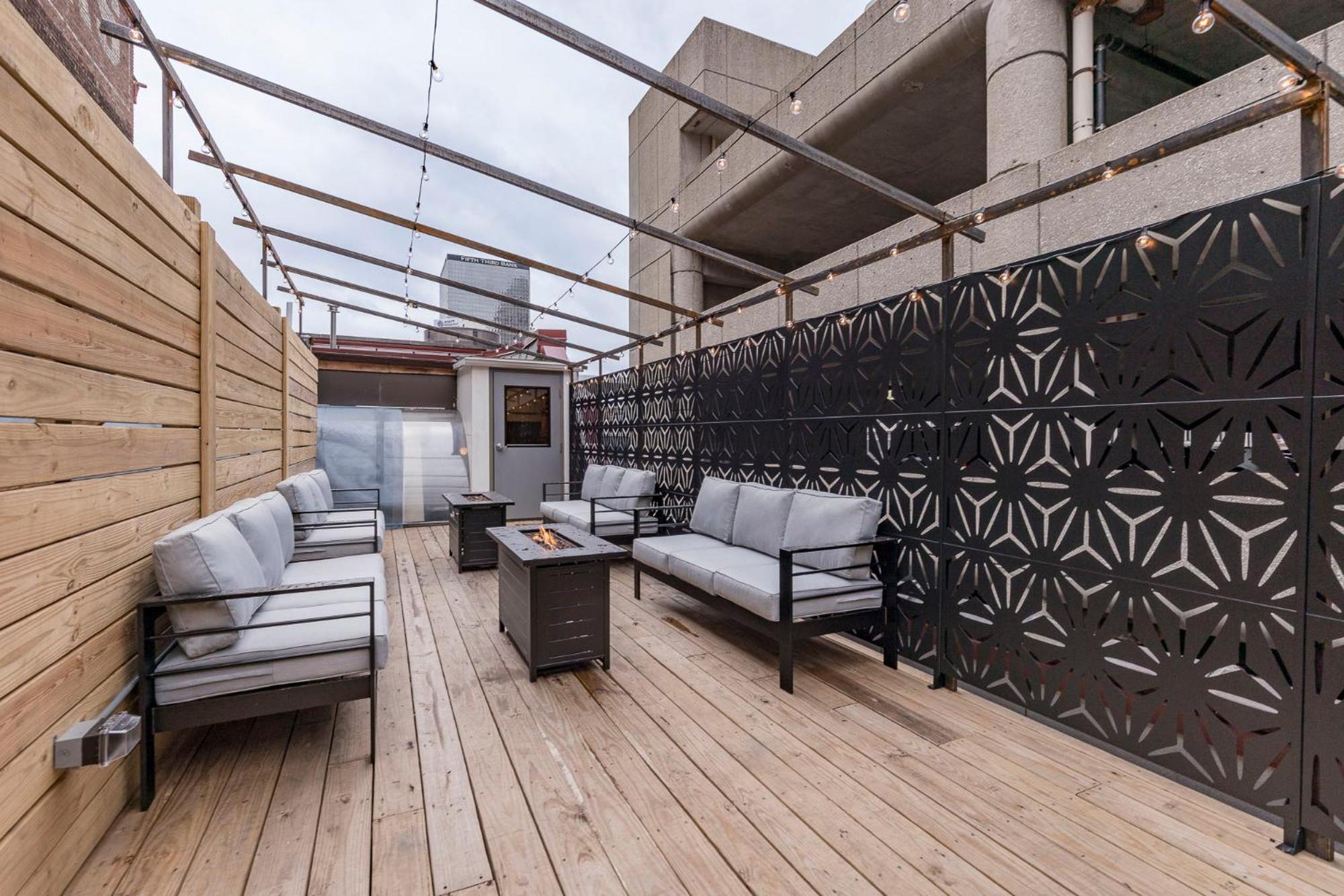 Penthouse Grand Executive